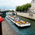 paris-ship-tourist-travel-sightseeing