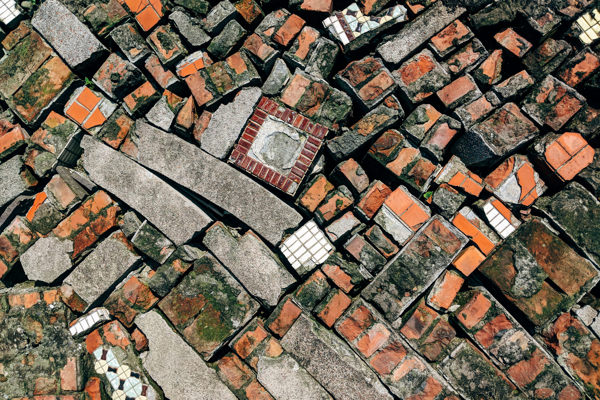 structure-jiufen-taiwan-bricks