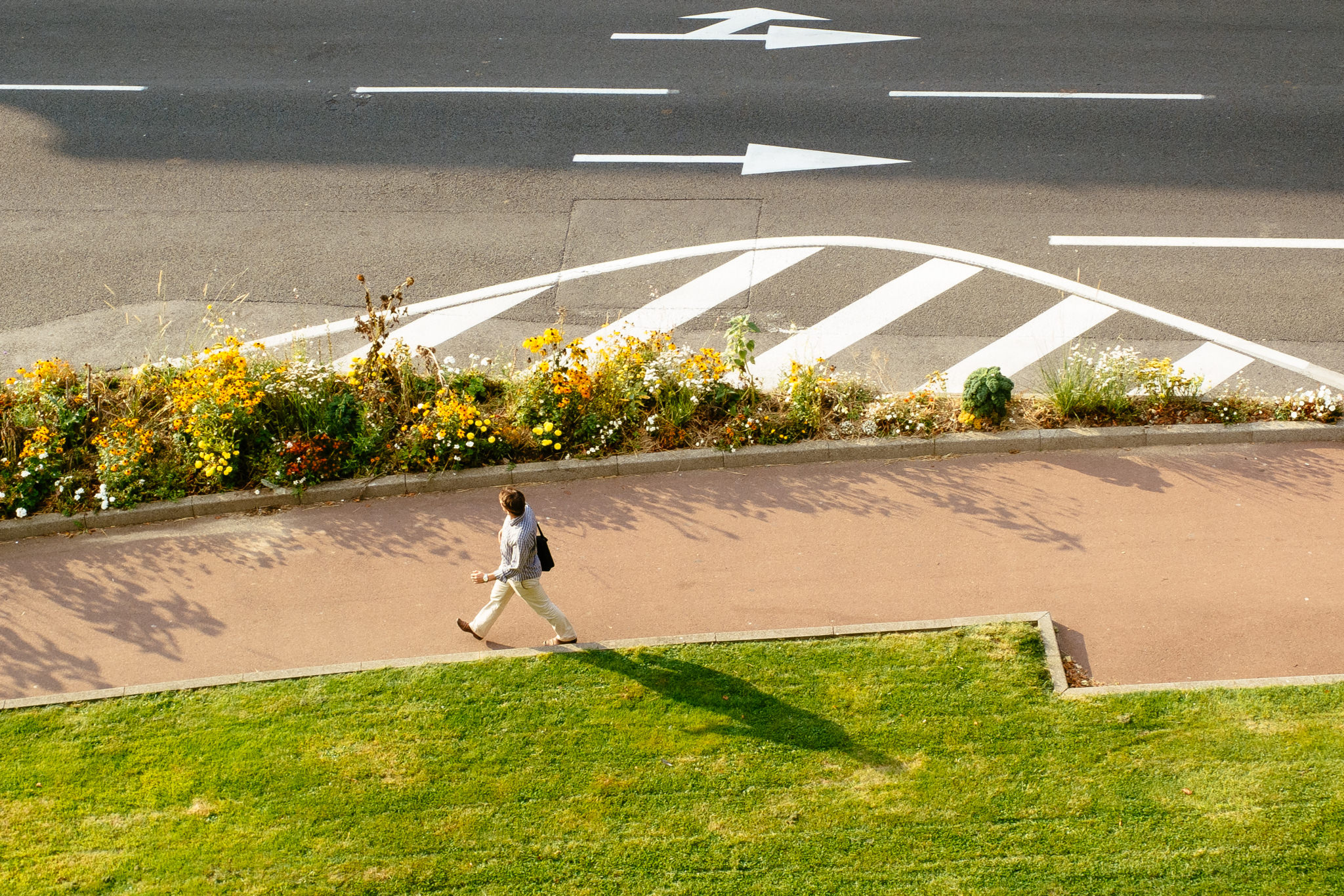 walking-men-pedestrian