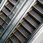 escalator-minimalstic