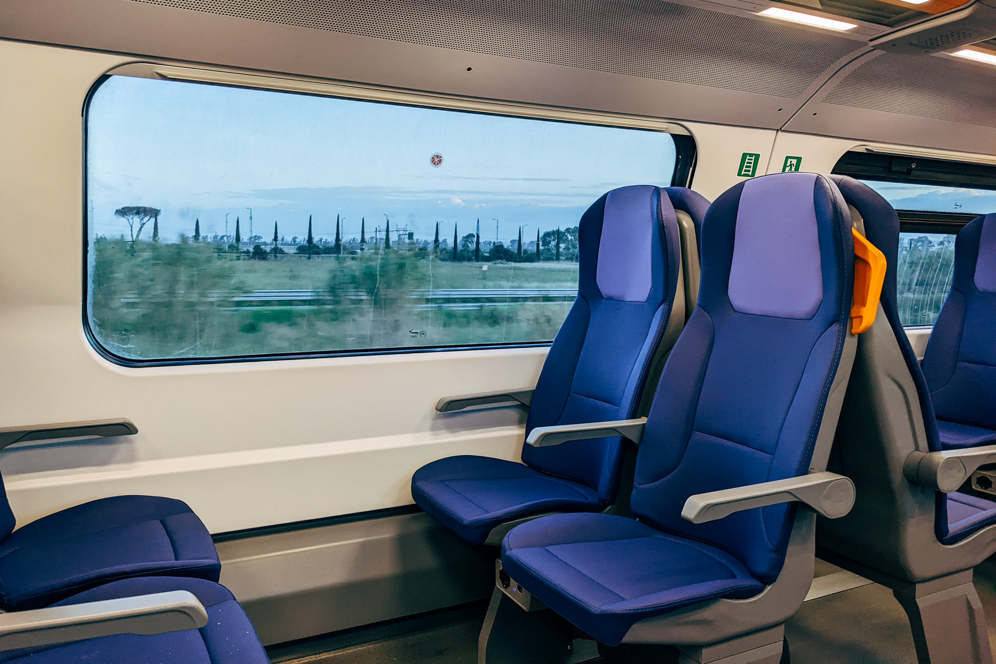 italian-train-seats