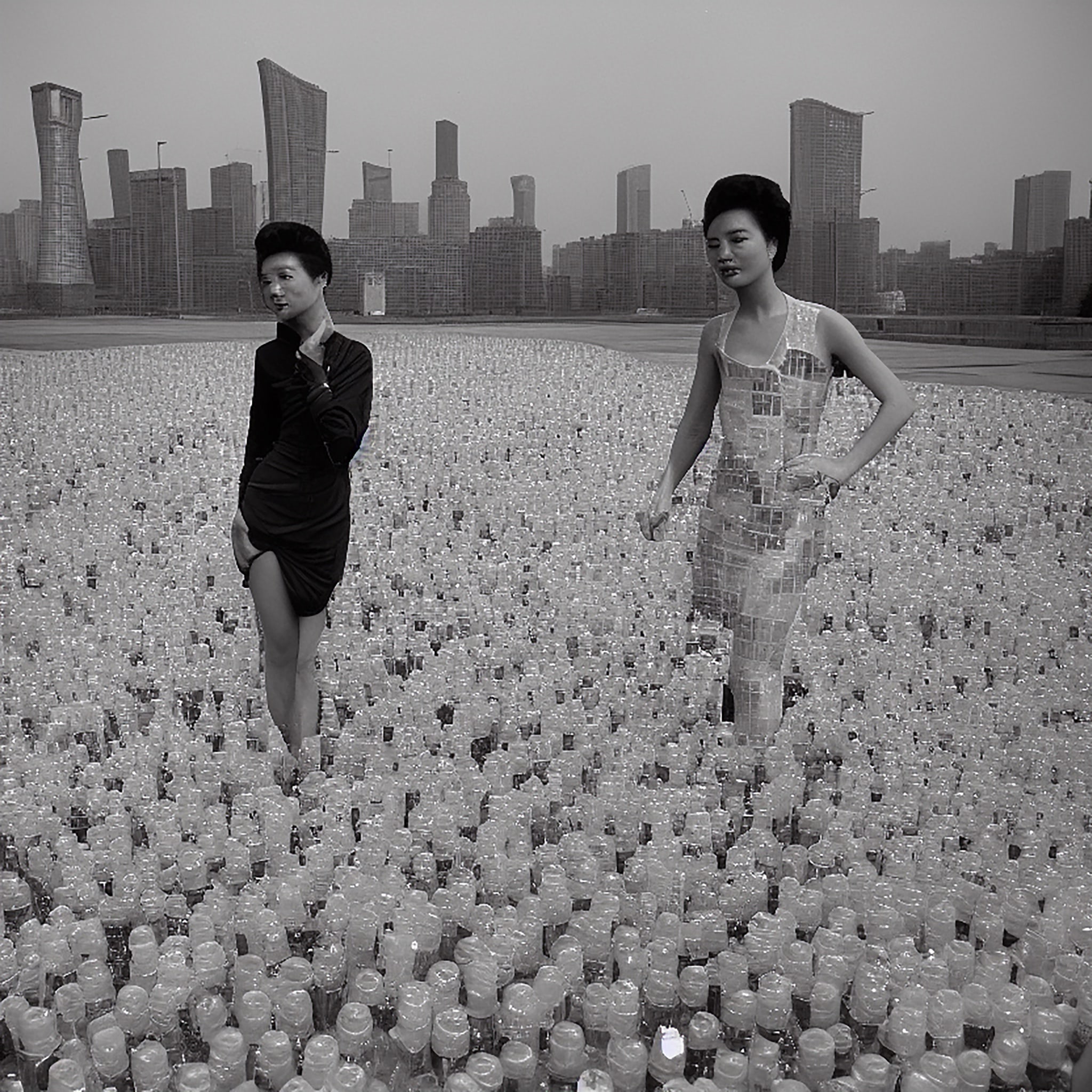 model-in-a-dress-made-of-plastic-bottles-china