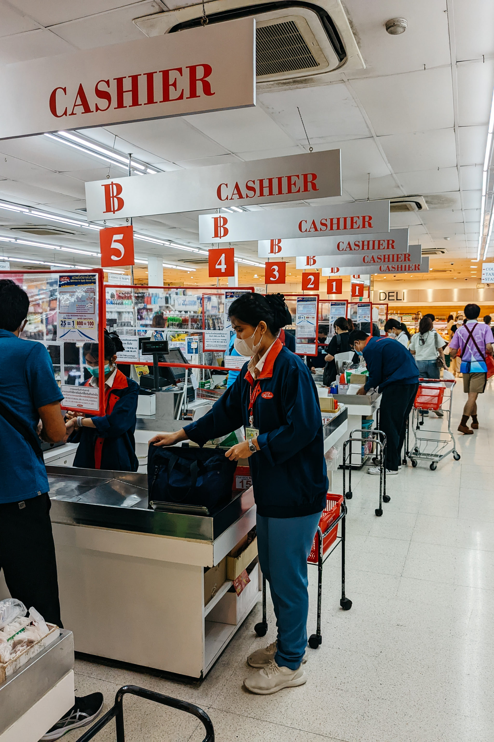 Checkout At A Japanese Supermarket In Thailand VIARAMI