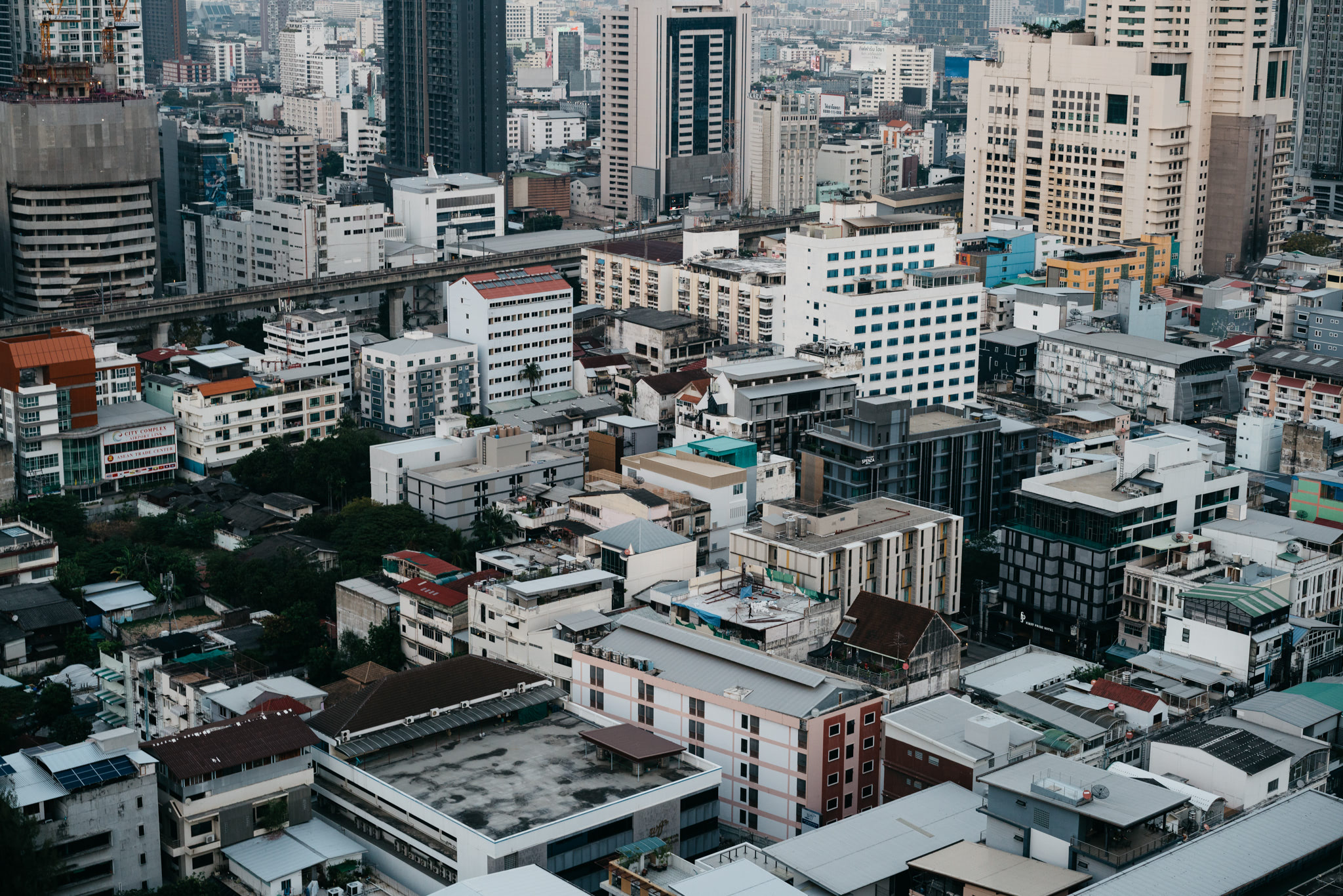 bangkok-building-top-view-skyscraper-8