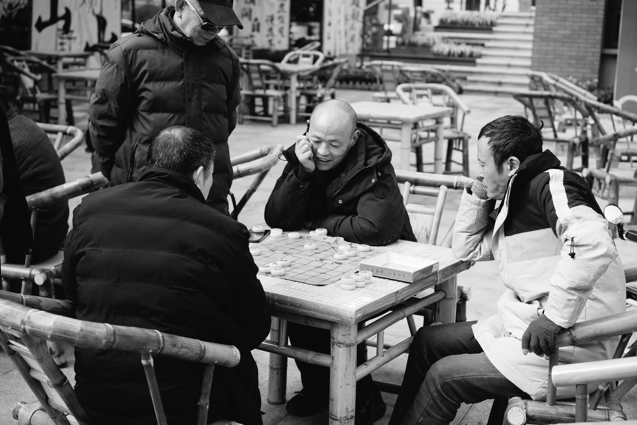 sichuan-chengdu-playing-game