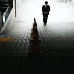 dark-walking-tokyo